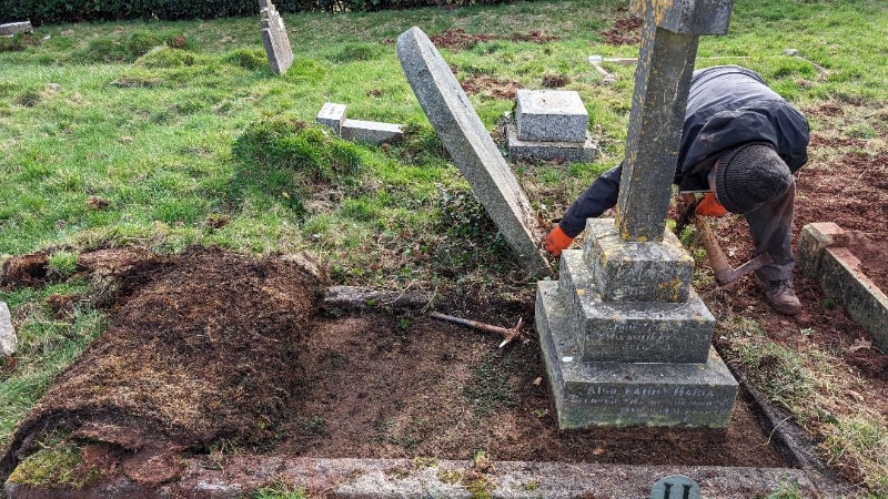 2024.02.04 Trice grave which still needs finishing