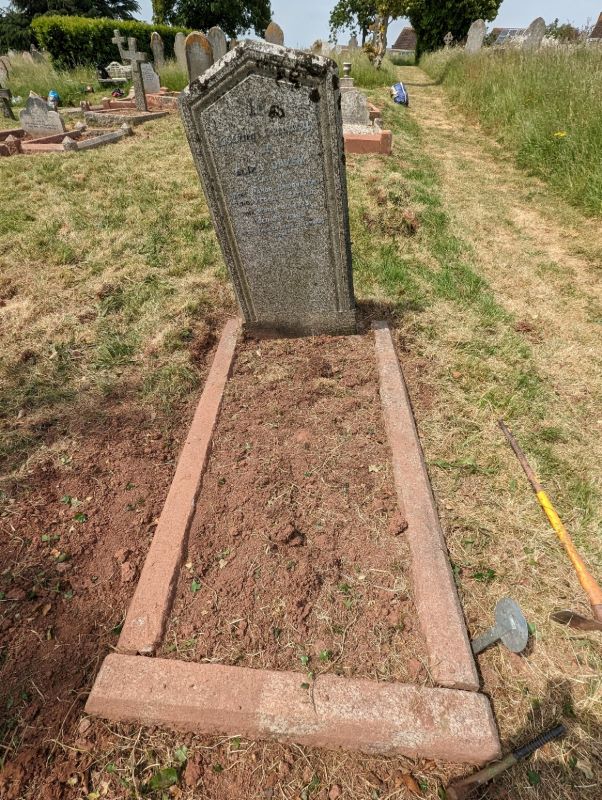 eliza davey grave after dave finished clearing it